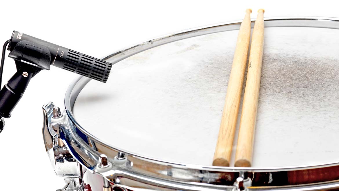 Miking-a-snare-drum-L-1_1.jpg